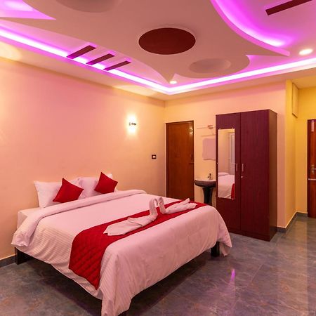 Auro Beach Resort Пондичерри Экстерьер фото
