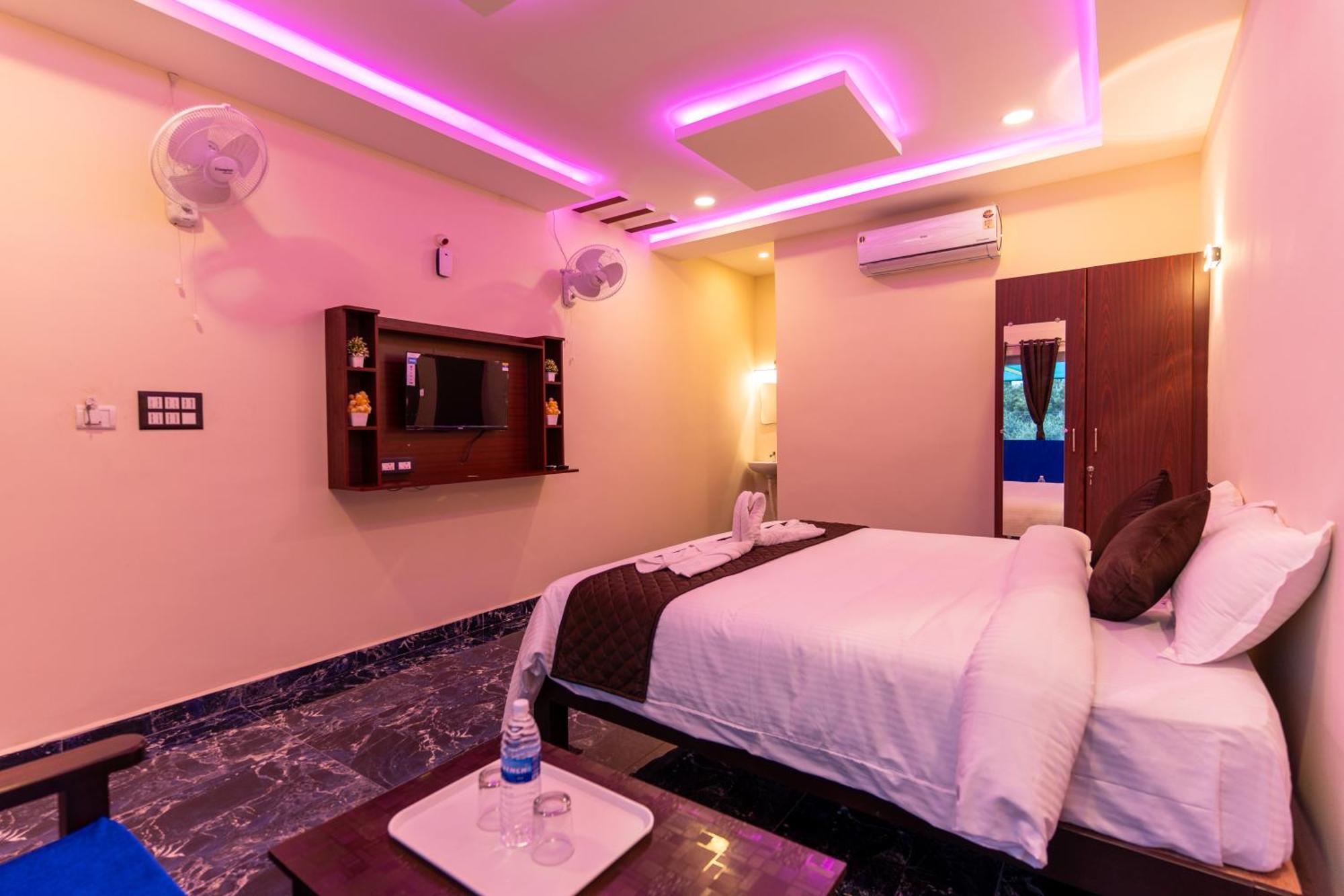 Auro Beach Resort Пондичерри Экстерьер фото